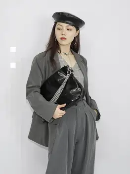 Новая сумка на одно плечо Женская из лакированной искусственной мягкой кожи с металлической цепочкой, подвесная машина большой емкости, брендовая дизайнерская сумка